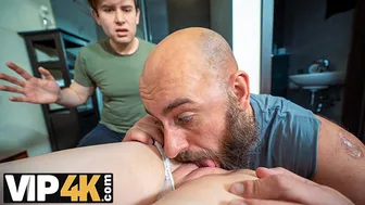 Ξανθό έφηβο μουνί ptsd