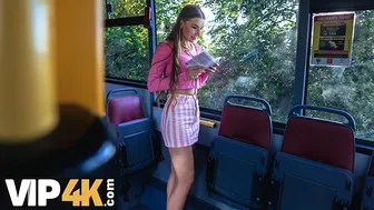 Καλό γαμήσι στον λαβύρινθο του δέρματος της πίσω κοπέλας