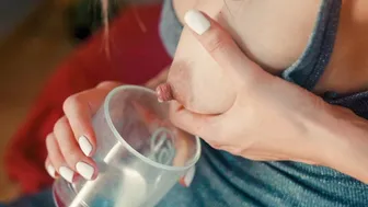 Μπρίτανι Άντριους και Μπράντι Λαβ με μεγάλα βυζιά