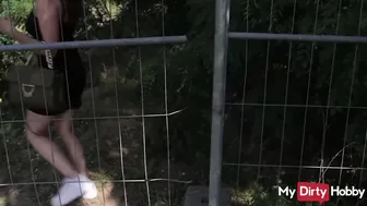Η Μία Μινού sucksφάει το πουλί της δημοσίως