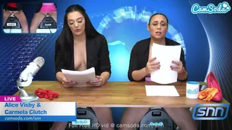Carmela Clutch και νέες εφηβικές λεσβίες sexy newsreader sybian ιππασία