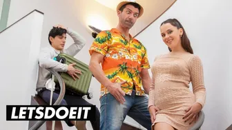 Οι κακοί πελάτες γαμάνε τους μεγάλους εφήβους
