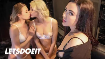 Η Γουίτνεϊ Ράιτ είναι η καλύτερη θεραπεύτρια για ένα καυτό λεσβιακό τρίο με τον Κάιλ Κουίν και την Κένα Τζέιμς