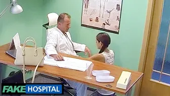 Απελπισμένος Ρώσος έφηβος ανταμείβει το γιατρό με σκληρό σεξ σε ένα ψεύτικο νοσοκομείο