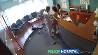 Η Άννα Ρόουζ στο νοσοκομείο αποπλανεί τη νοσοκόμα και απολαμβάνει το μουνί που γλείφει τη γλώσσα της