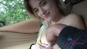 Nicole Nichols σέξι ξανθιά αποπλάνηση στο δρόμο - pov πίπα με καυτή κοπέλα