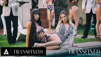 Σέρι Ντεβίλ και Αφροδίτη Lux hot trans