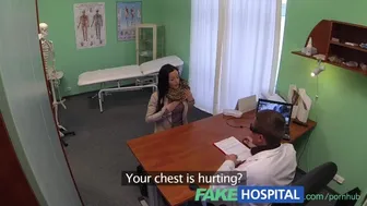 Ψεύτικο νοσοκομείο - ο γιατρός παίρνει ένα ισχυρό όργανο για το κατάλληλο μοναχικό κορίτσι γενεθλίων