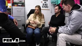 Kenzie αγάπη παίρνει μεγάλα βυζιά της καλύπτονται σε Cum μπροστά από Hubby και Stepson - Pervz