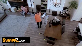 Swappz - Big-Titted MILFS Lory Lace και Demi Nova Πάρτε Σφιχτές Πούτσες τους που έχουν τοποθετηθεί από Stepsons τους