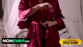 Οι μητέρες Μπράντι Λαβ και Σίλβια Σάιτζ γιορτάζουν το διαζύγιό τους με απαγορευμένους νέγρους