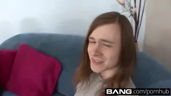 Ζεστή ξύλινη επιλογή των Brooke Shine και Dakota Charms