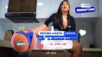 Απόλαυσέ με στην κουζίνα, σκύλα κι εγώ σ' αγαπάμε