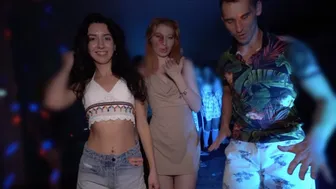 Hot dorm κόμμα - σκληρό γαμήσι με την πιο καυτή πόρνη στη μέση του όργιο - χυτοπία