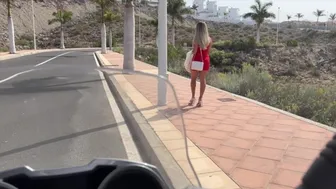 Γέμισε το μουνί μετά τη ντίσκο για ένα άγριο γαμήσι και πίπα από ευγνωμοσύνη, σκύλα
