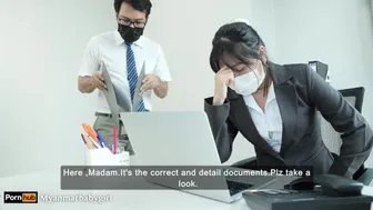 Άγριο γαμήσι στο γραφείο με έναν καυτό έφηβο