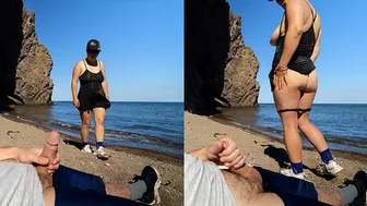 Ο ξένος σοκάρισε μια έφηβη επιδειξία στην παραλία