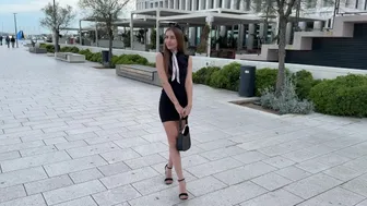 Η καυτή αεροσυνοδός απατά τον άντρα της μετά την πτήση