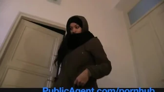 PublicAgent Άστεγη γκόμενα δεν μπορεί να πληρώσει σε ξενοδοχείο