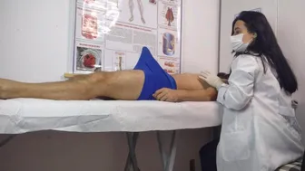 Ο άρρωστος ενθουσιάζεται με την σέξι νοσοκόμα