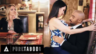 Καθαρό Ταμπού Αποκλειστικά: Φιλόδοξος άντρας υποτάσσεται στην καυτή γυναίκα του αφεντικού για μια μεγάλη προαγωγή