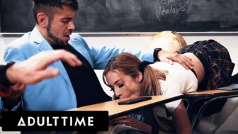 Ειδικό βίντεο του Adult Time - Blonde Bomber Sucking Under Your School Plate και After Wild Sex Hour