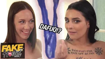 Fake Hostel καυτό τρίο με απροσδόκητη έκπληξη κιλότα