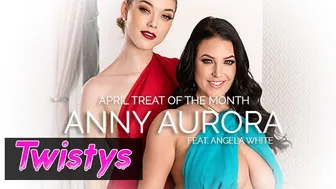 Twistys - Λεπτή ξανθιά Annny Aurora αγαπά το τεράστιο φυσικό στήθος της Angela White