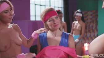 GIRLCORE - Η προπόνηση αερόμπικ μετατρέπεται σε όργιο