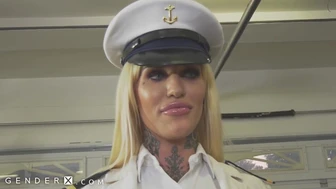 GenderX - η καλύτερη τεχνική διαπραγμάτευσης είναι να ρουφάς έναν πούτσο