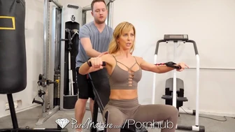 PUREMATURE Cherie Deville με προσωπικό γυμναστή