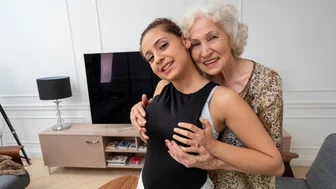 Νεαρό κορίτσι και 70χρονη γιαγιά