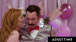 ADULT TIME - Η April Olsen και η Lauren Phillips έχουν ένα τρίο