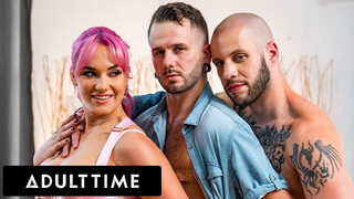 ADULT TIME - Η Siri Dahl και τα αμφιφυλόφιλα αγόρια