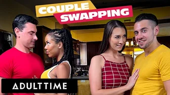 ADULT TIME - Δύο όμορφες γυναίκες, η Kira Noir και η Bella Rolland κάνουν σεξ σε μια τετράδα