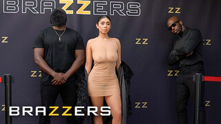 BRAZZERS - Η Μάγιερς και ο σύζυγός της φτάνουν στο κόκκινο χαλί έτοιμοι να σοκάρουν τον κόσμο