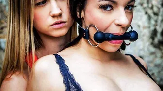 Kinky ταξίδι: Σοφία Λορ και Βιολέτ ροζ διεστραμμένα ταξίδια