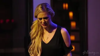 Cherie Deville και η καυτή λεσβιακή περιπέτεια της Mercedes Carrera