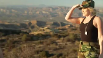 Πικρό λεσβιακό στρατιώτη γυναίκες απαγορεύεται μουνί γλείψιμο