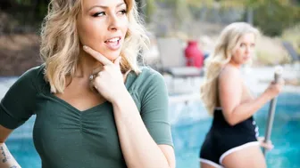 Μπέιλι Μπρουκ και Ζόι Μονρόε έφηβοι λεσβιακή μυστική αγάπη